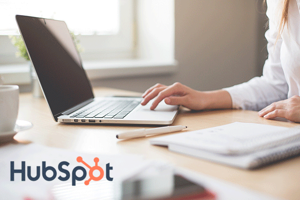 women-office-laptop-hubspot